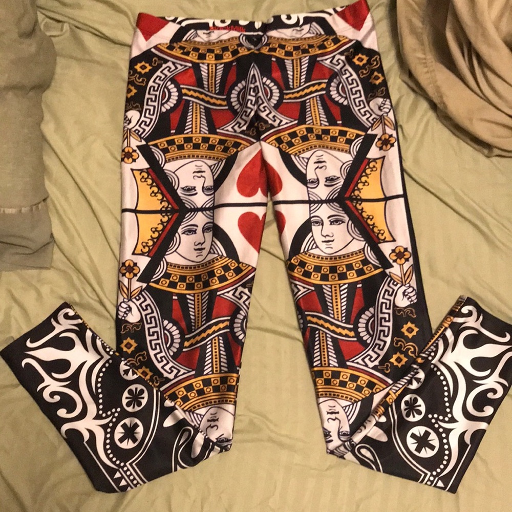 BlackMilk Queen of Hearts leggings